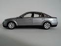 1:18 Welly Volkswagen Passat 2000 Grey Metallic. Uploaded by Francisco